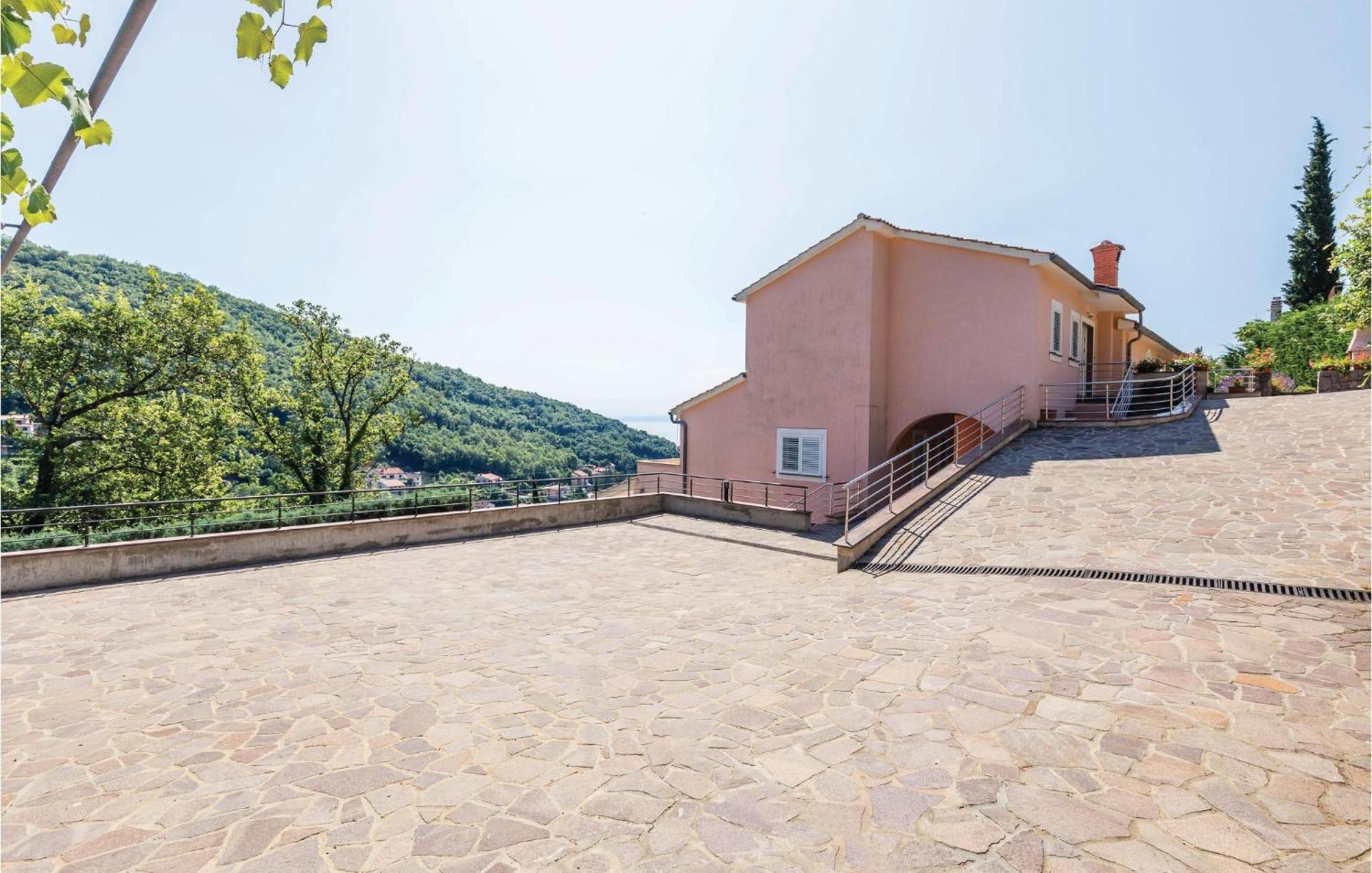 Stunning Apartment In Moscenicka Draga With Wifi Exterior foto