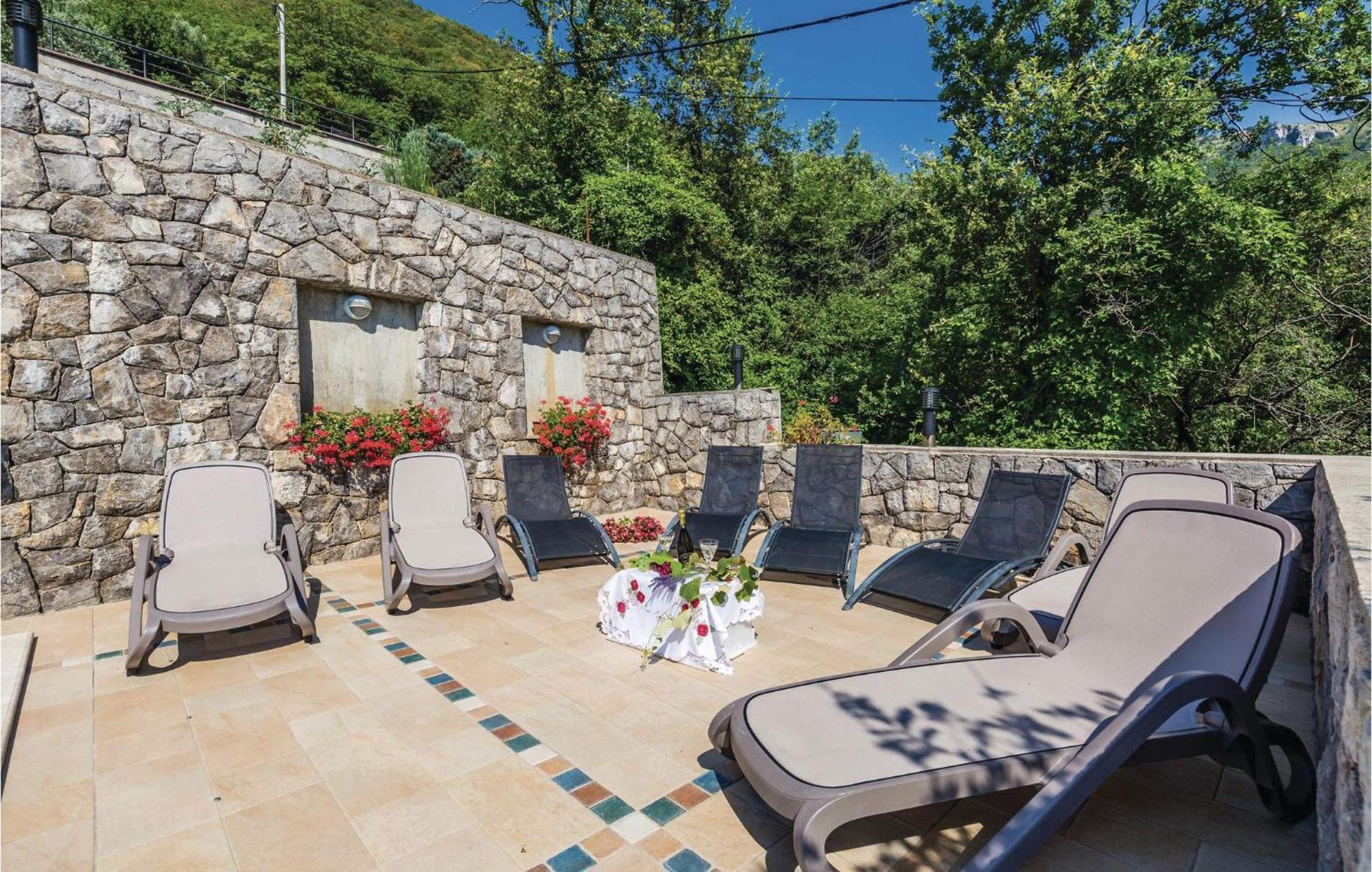 Stunning Apartment In Moscenicka Draga With Wifi Exterior foto