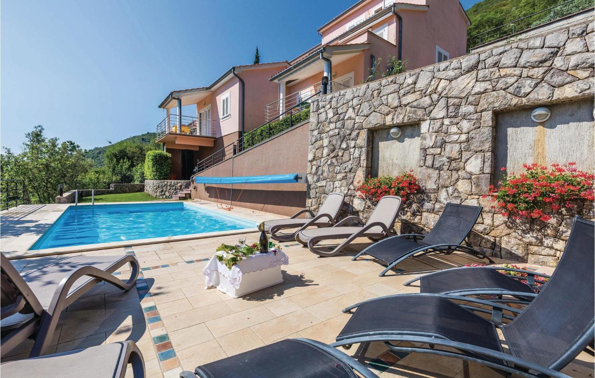 Stunning Apartment In Moscenicka Draga With Wifi Exterior foto